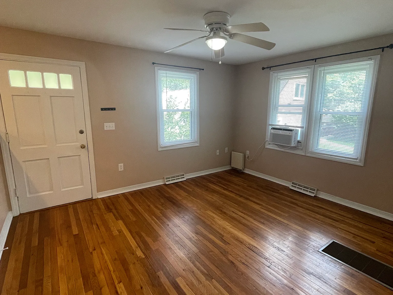 1 bed, 800 sqft, $975 — Photo 4
