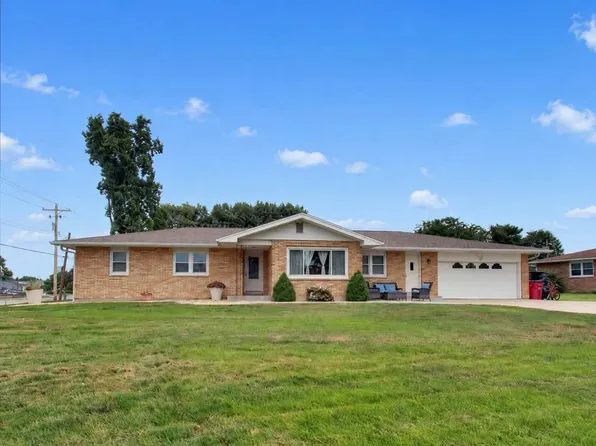 1201 Gayla Dr, Quincy, IL 62305