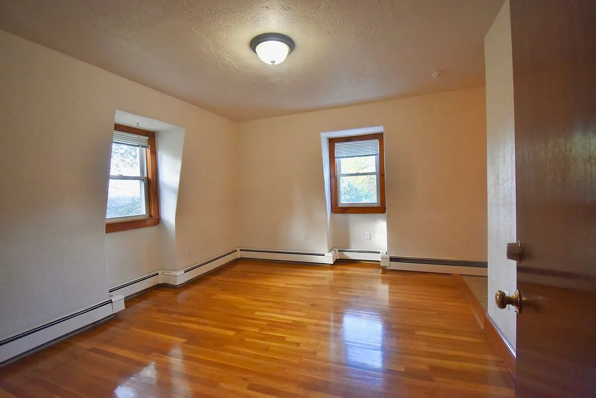 1 bed, 1.0 bath, 788 sqft, $2,100 — Photo 2