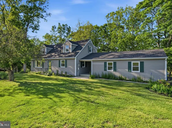 15 Winding Rd, Boyertown, PA 19512