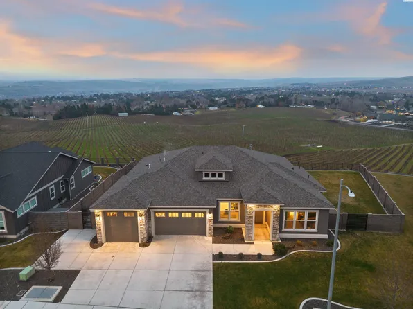 2417 Legacy Ln, Richland, WA 99352