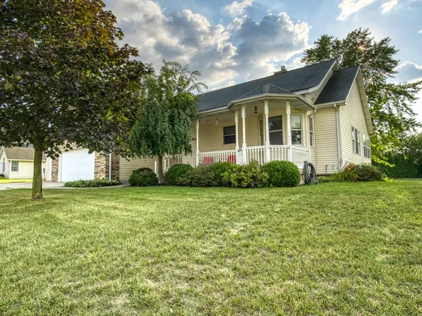 514 Golden Rain Ct, Demotte, IN 46310