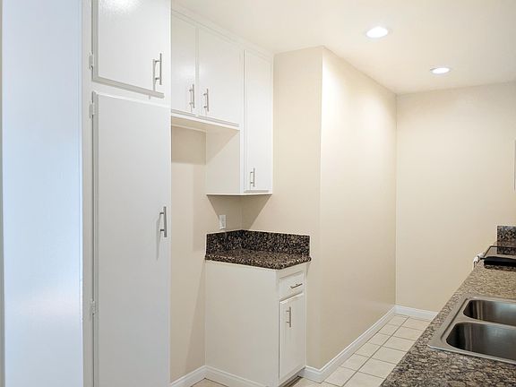 2nd image of 366 S Mentor Ave APT 205