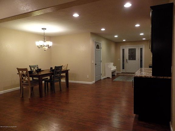 5th image of 613 2nd Ave NE
