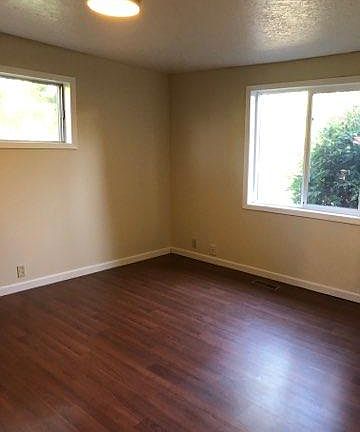5th image of 1233 NW 8th Ave