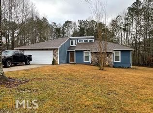 110 Grandchester Way, Fayetteville, GA 30215