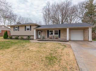 10208 Foxboro Dr, Louisville, KY 40223