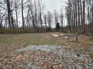 1010 N Shore Dr, Martinsville, IN 46151