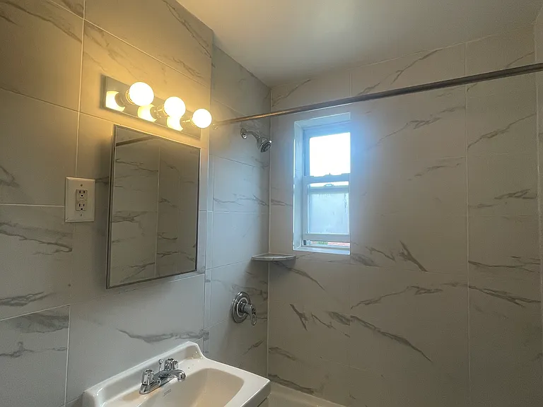 64th Ave — Photo 8
