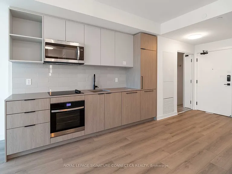 1185 Dupont St #610 — Photo 4