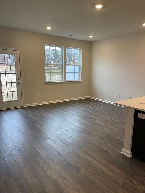 1st image of 7 Peregrine Way