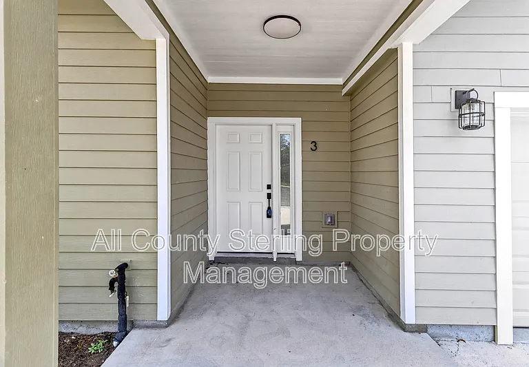 1611 NW 29th Rd #3 — Photo 4