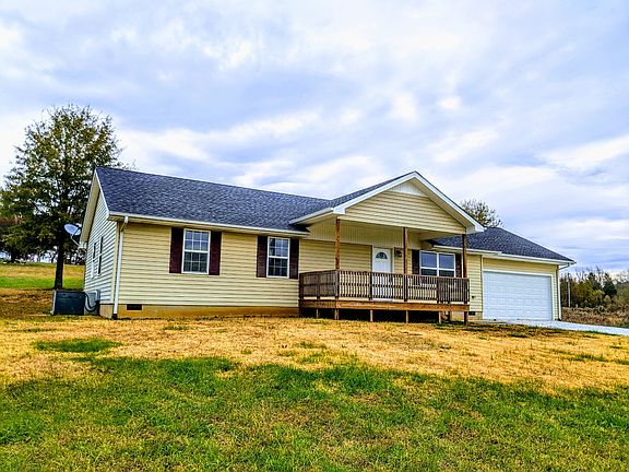 3rd image of 202 Jenkins Ln
