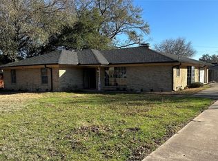 2303 Lange St, Greenville, TX 75402