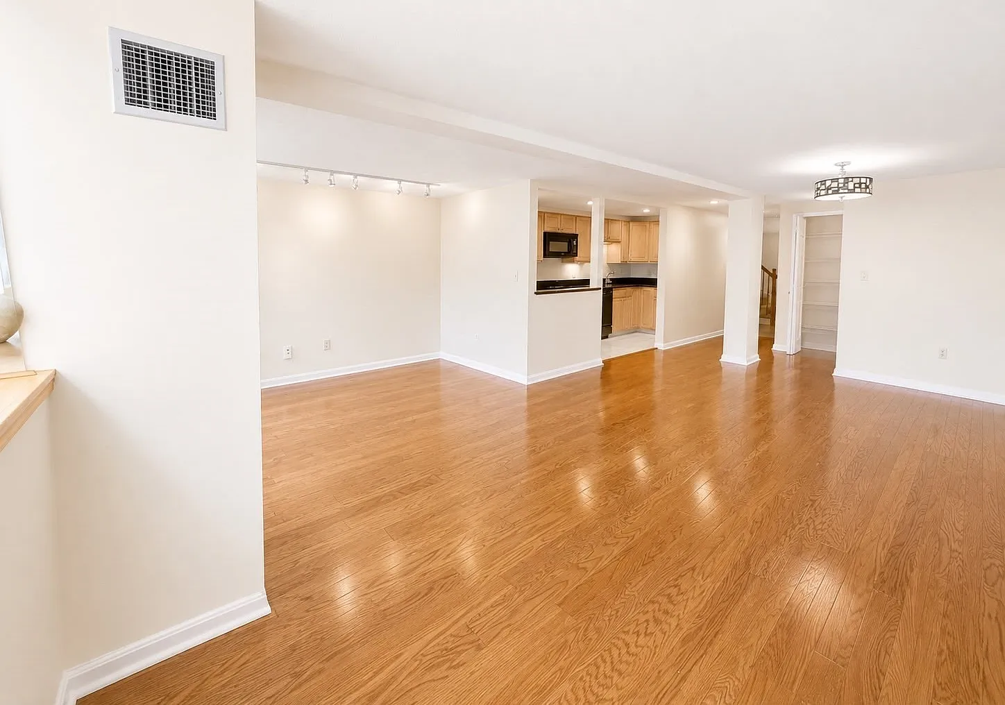 200 Market St — Photo 4