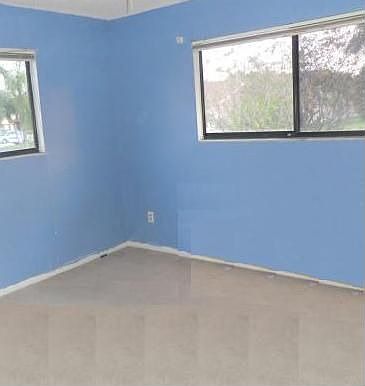 4th image of 18 Walcott Dr