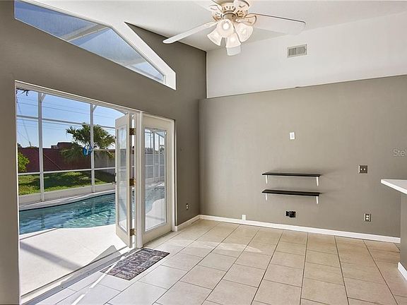 3rd image of 15900 Autumn Glen Ave
