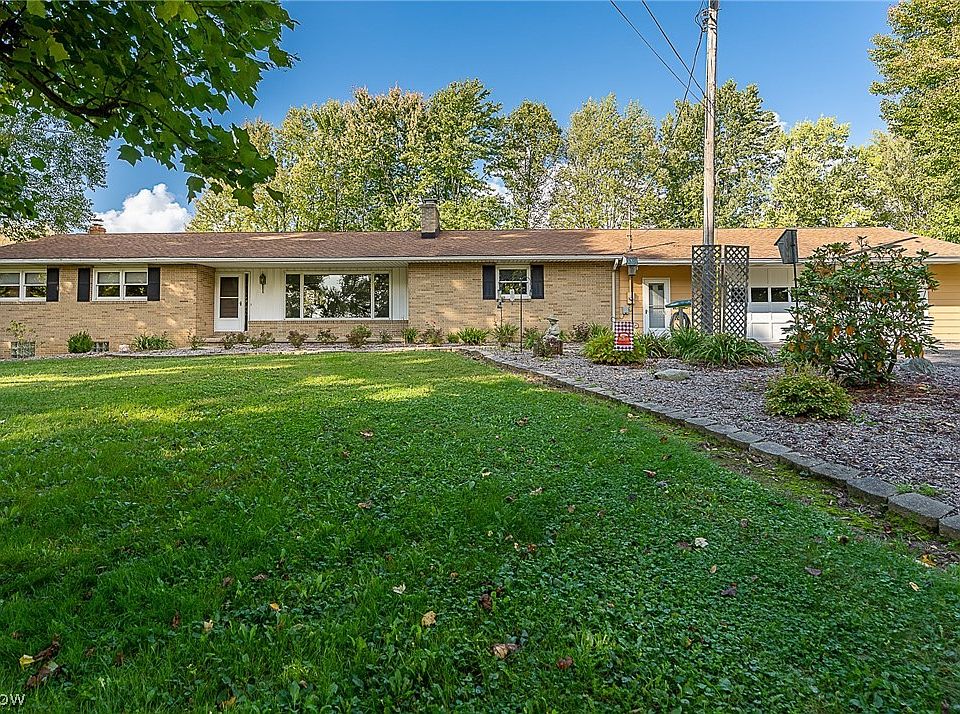 2645 Smith Kramer St NE, Hartville, OH 44632 Zillow