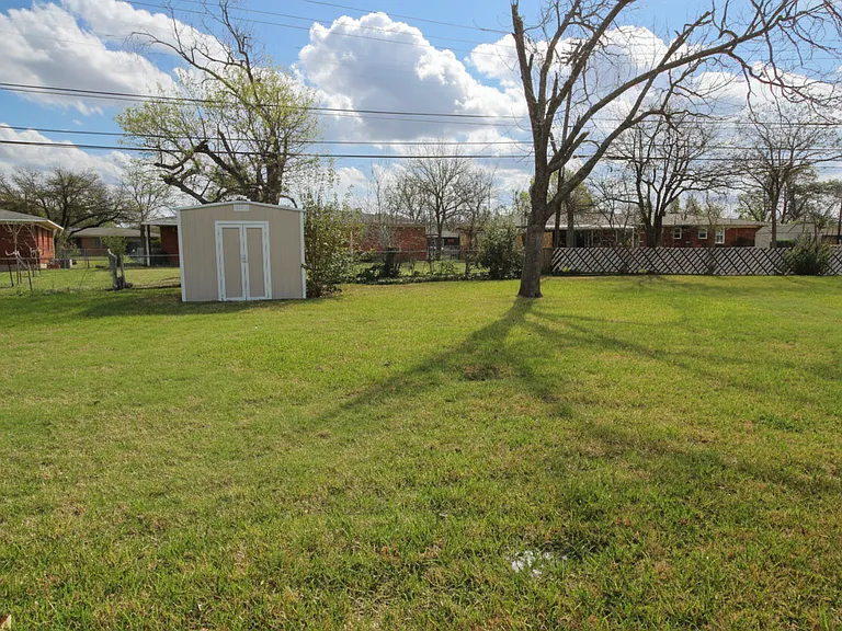 2109 S 49th St — Photo 14