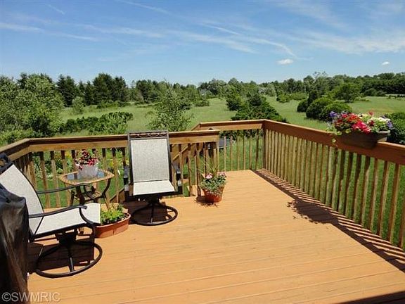 2nd image of 9560 Jack Pine Dr