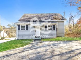 693 Arlington Rd, Greer, SC 29651