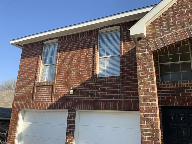 705 Little Fox Ln — Photo 8