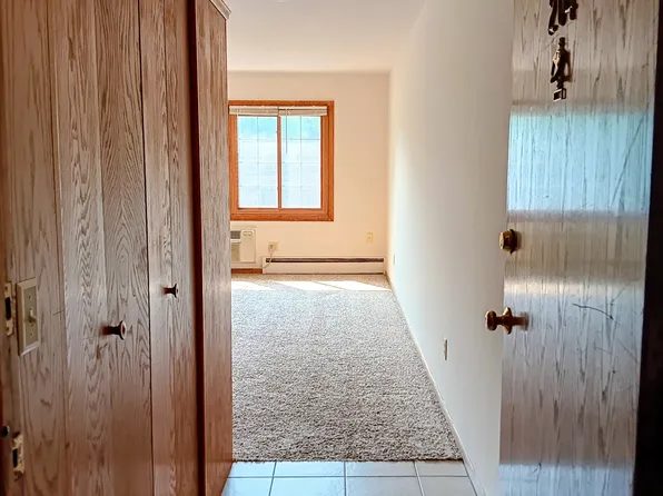 Maple Tree Manor, 8340 Freemont Ave S #54ce79cfe, Minneapolis, MN 55444