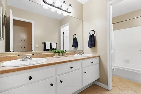 24307 La Glorita Cir — Photo 8