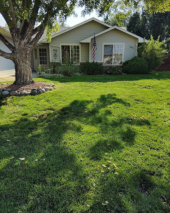 1st image of 660 Kapota St