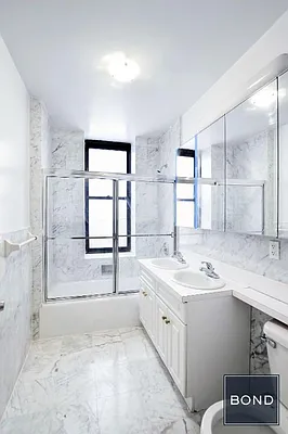 Rented by Bond New York | media 25