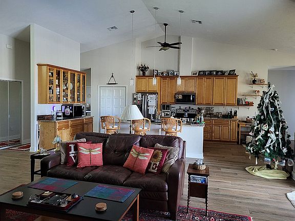 4th image of 14190 Binghampton Dr