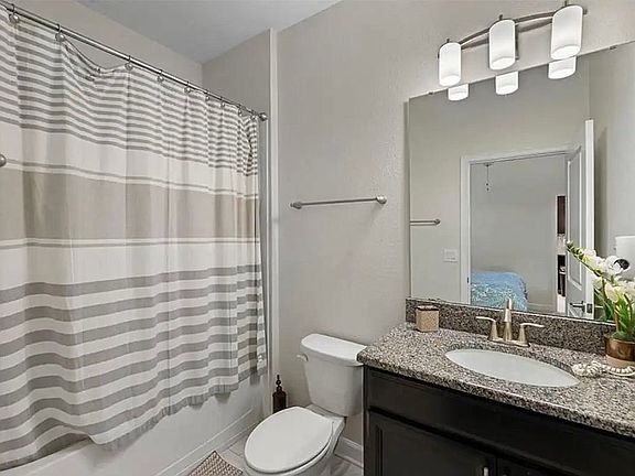 4th image of 2202 Pennsylvania Dr