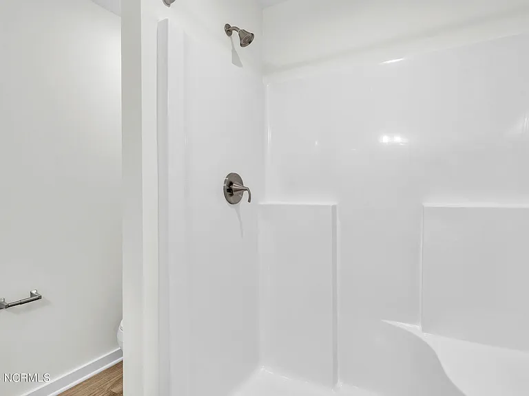 7052 Crew Dr — Photo 22