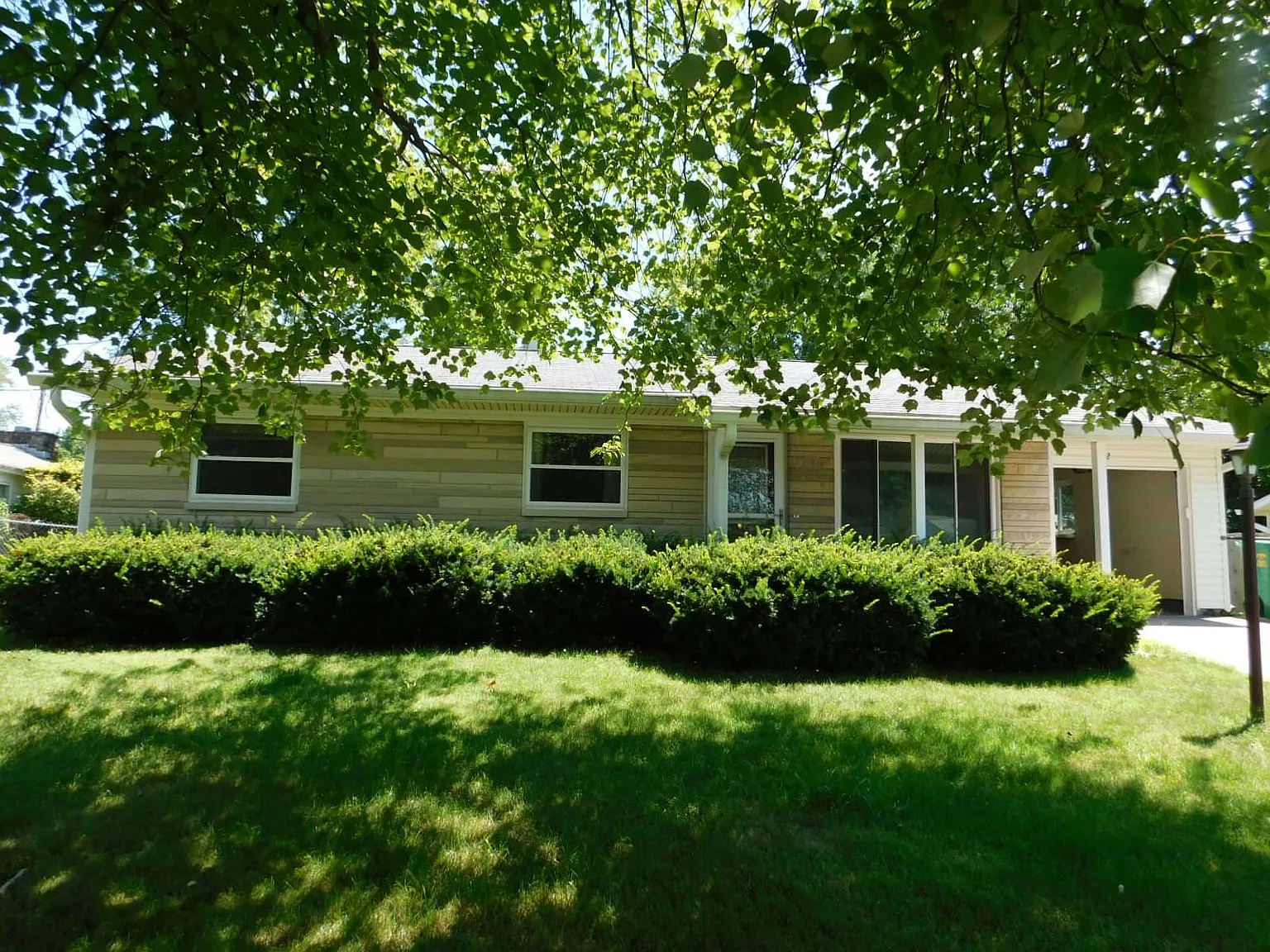 4142 W Middle Ct photo 1