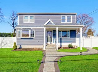 99 Golding Ave, West Babylon, NY 11704