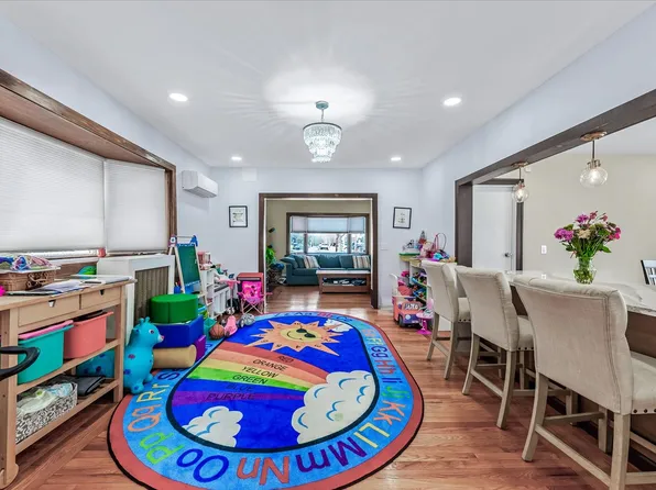 219-08 38th Avenue image 5 of 26