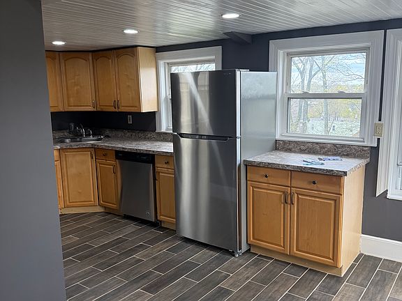 4th image of 3 Bowdoin Ave Floor 2