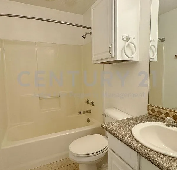 211 Anchor Ln — Photo 9