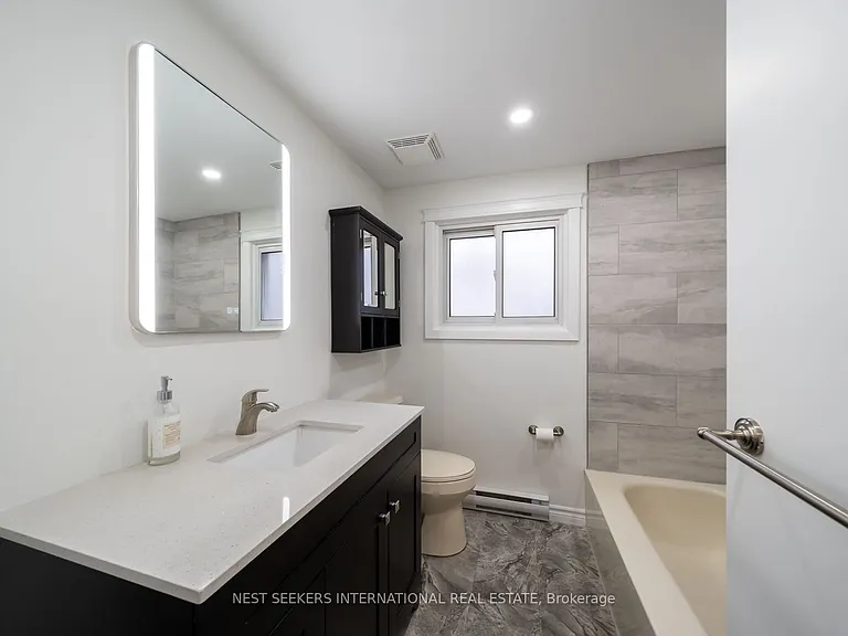 24 Thorncrest Rd — Photo 20