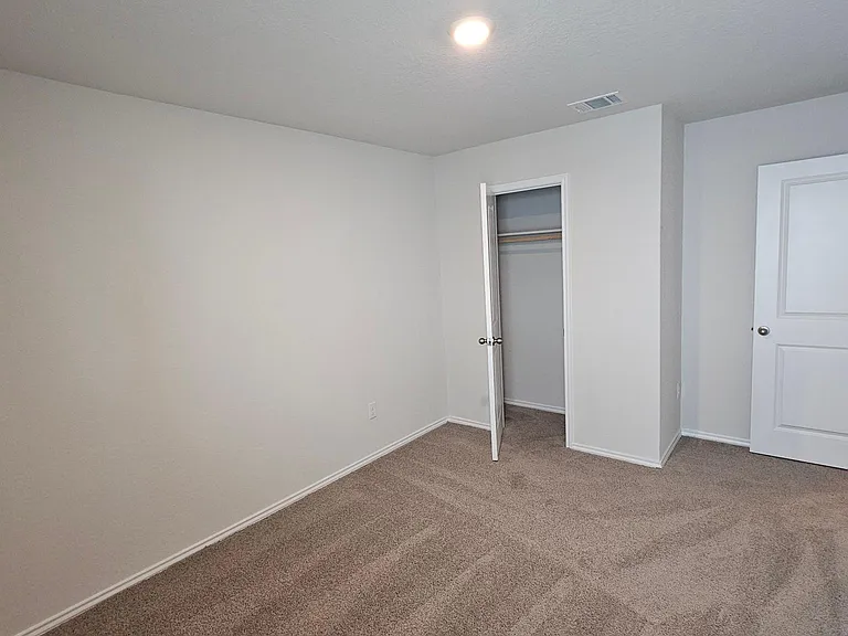 2825 Brogan Crk — Photo 18