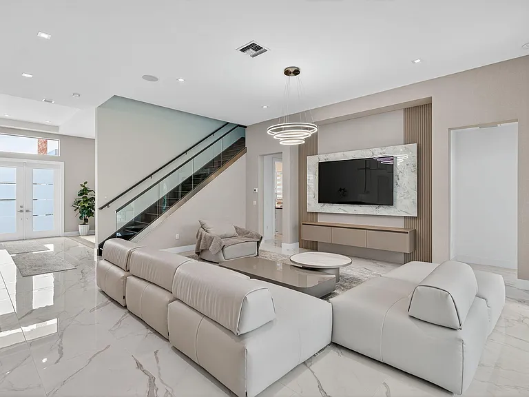 13480 Machiavelli Way — Photo 8