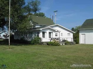 8135 S Channel Dr, Harsens Island, MI