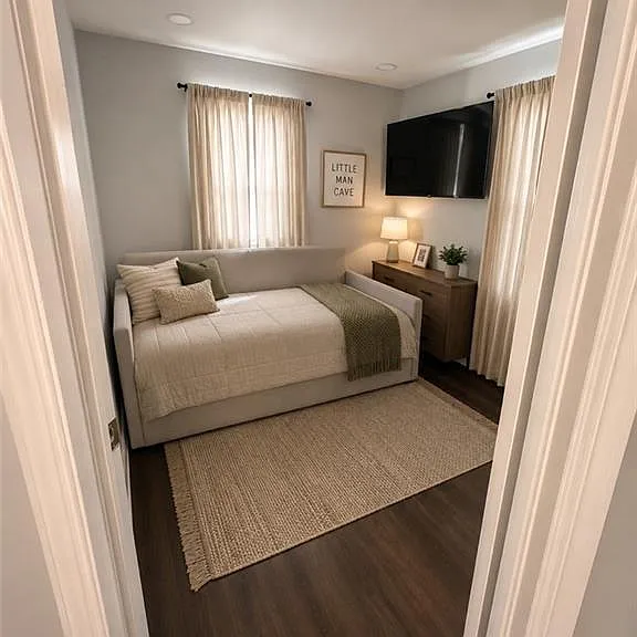 10 Lake Ave — Photo 11