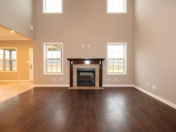 5th image of 290 The Groves At Hearthstone
