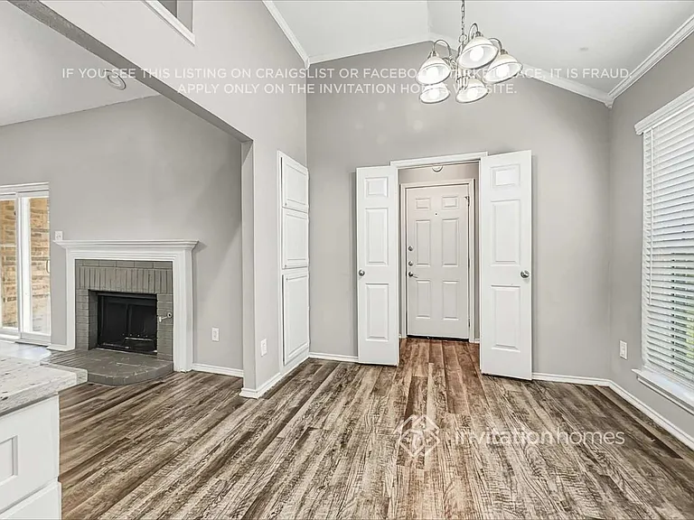 7510 Estates Way — Photo 9