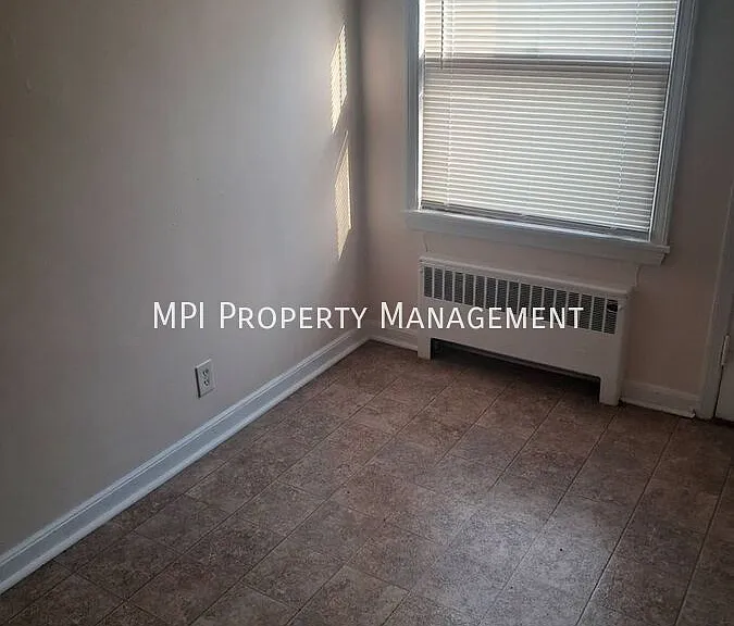 232 N 75th St #8 — Photo 13