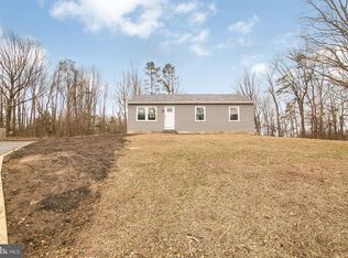 18 Pin Oak Dr, Atco, NJ 08004