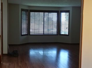 9563 SW Inez St, Tigard, OR 97224