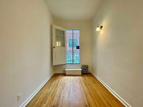 4th image of 33 W 85th St #4B1