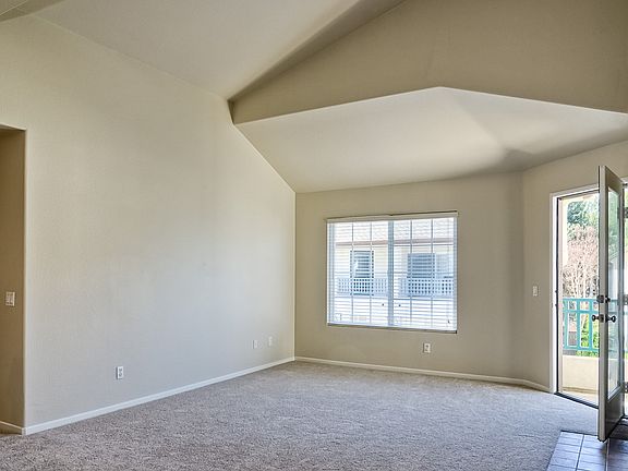 5th image of 16949 Robins Nest Way APT 1